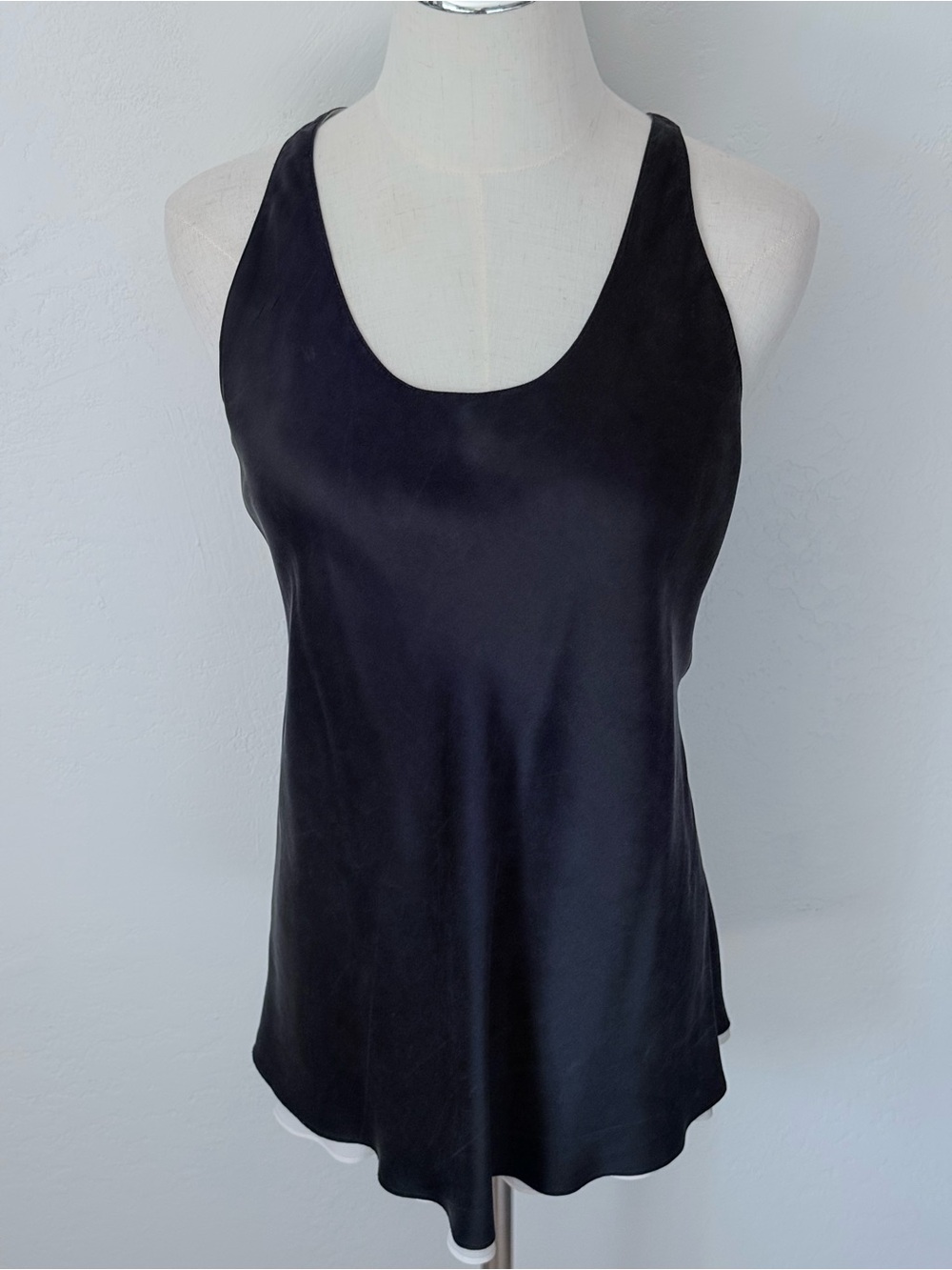 TRANSITIONS Silk Reversible Top Black Off-White Crepe Luxury Tank Minimalist M‎